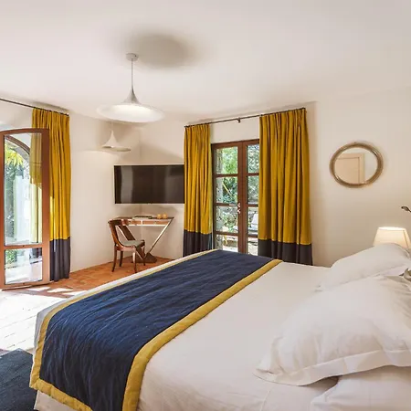 Domaine Les Mesanges 4*