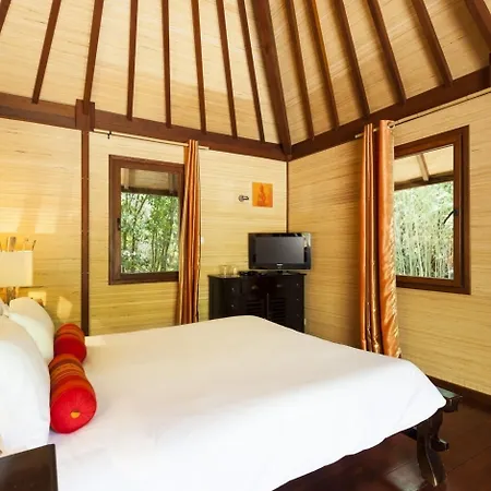 Domaine Les Mesanges 4* Гассен