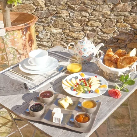 בית הארחה Domaine Les Mesanges גאסה