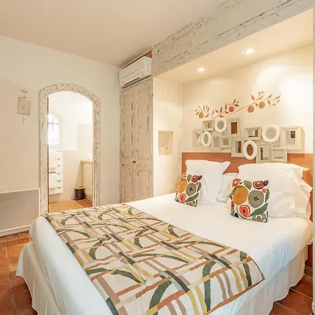 Гостевой дом Domaine Les Mesanges 4*
