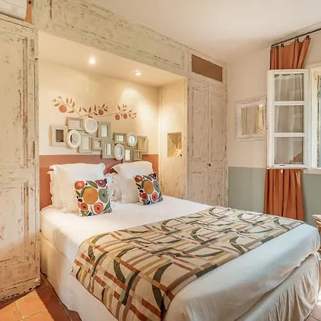 Domaine Les Mesanges 4*