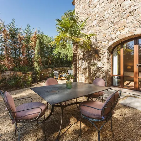 Domaine Les Mesanges Pensjonat 3*