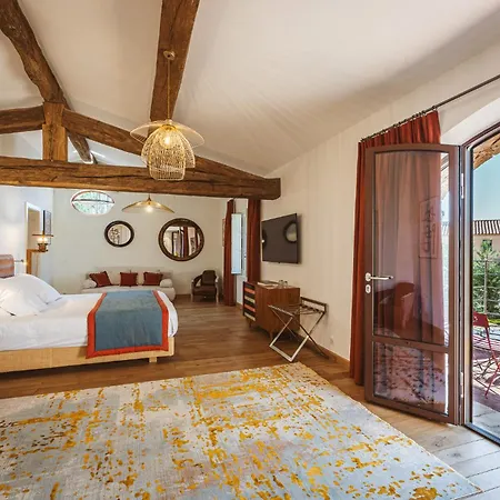 Domaine Les Mésanges 4*