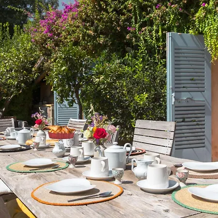 Domaine Les Mesanges 4*
