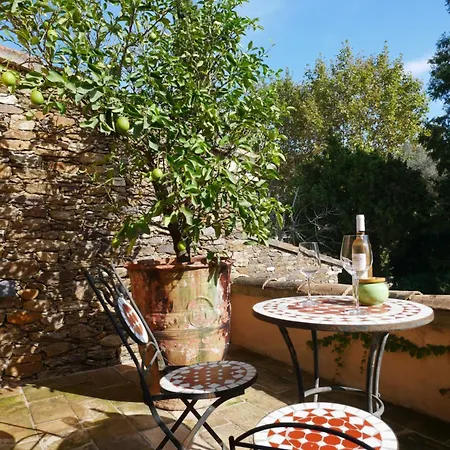 Domaine Les Mesanges Pensjonat 3*