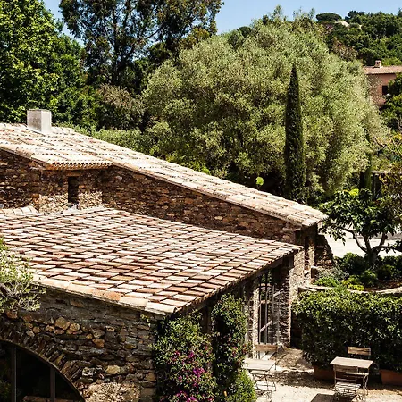 Maison d'hôtes Domaine Les Mésanges 4*