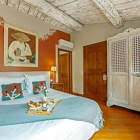 Pensjonat Domaine Les Mesanges 4*