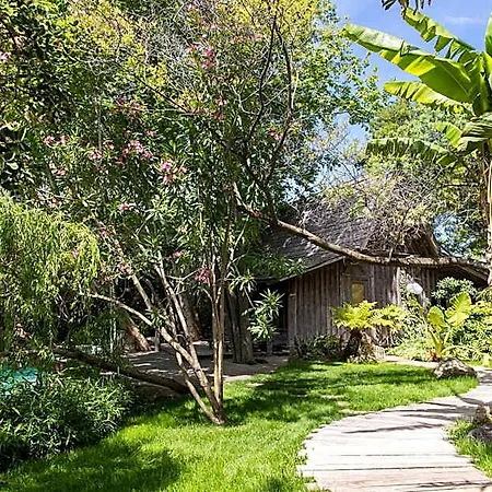 Pensjonat Domaine Les Mesanges 4*