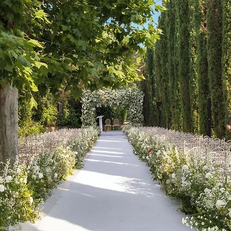 Domaine Les Mesanges Pensjonat 4*