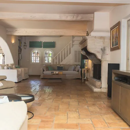 Domaine Les Mesanges Pensjonat 4*