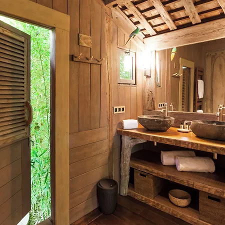 Domaine Les Mesanges 4*