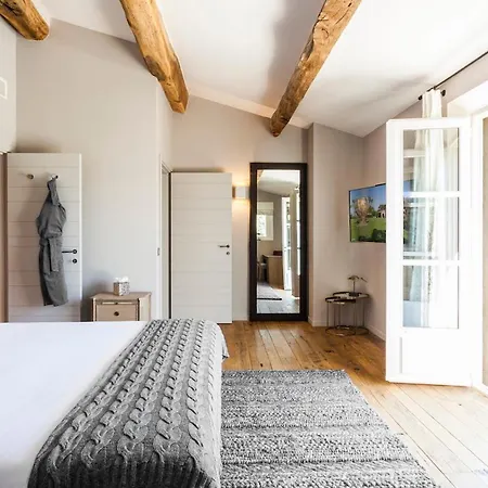 Domaine Les Mésanges 4*