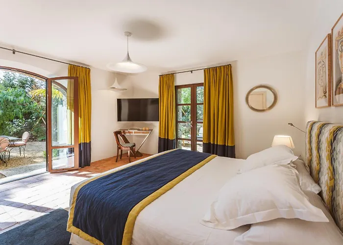 Domaine Les Mesanges 4*